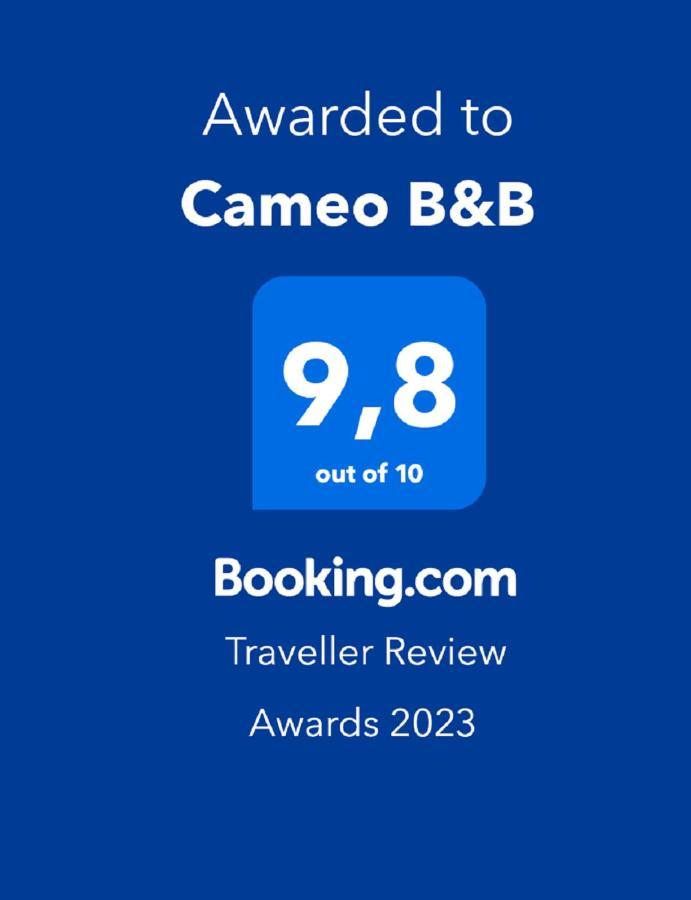 Cameo *